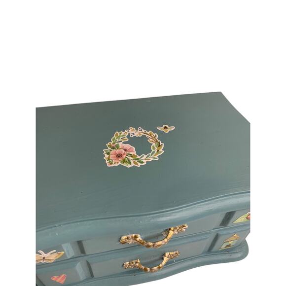 Tabletop Jewelry Box Spring Theme Decals 4.25"h x 7.5"l x 4.5"d - Picture 4 of 10